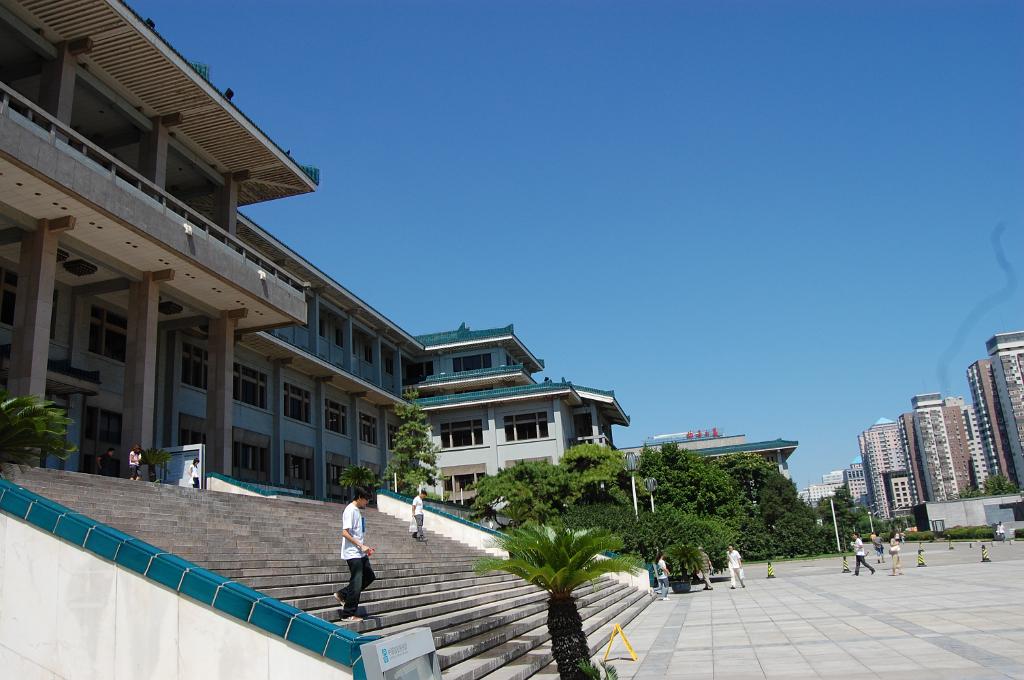 [2010年夏季大陸四城遊後感-19]到國家圖書館與中關村轉一番